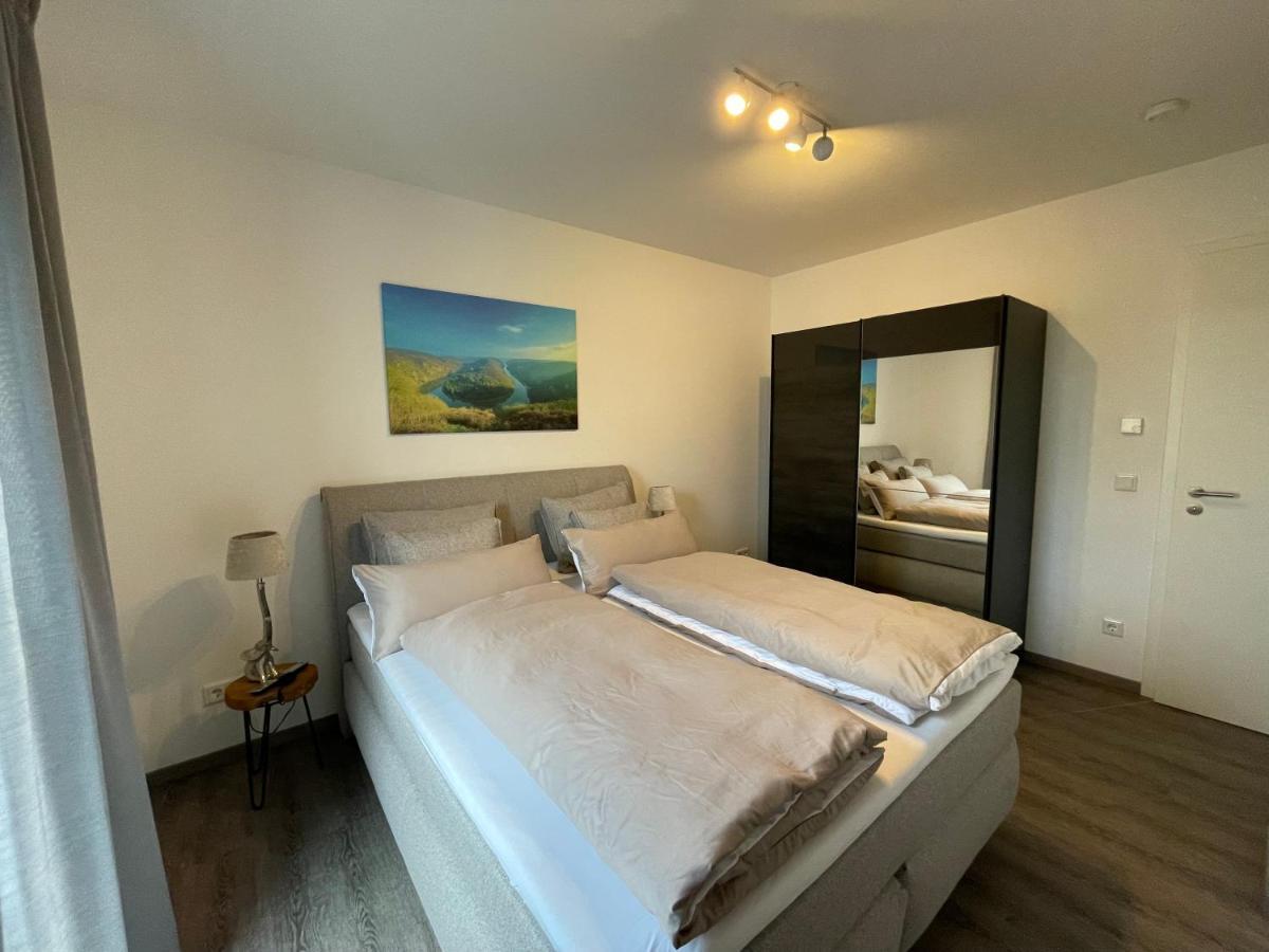 Exklusive Wohnung Zentral Mit Grossem Balkon Losheim Luaran gambar